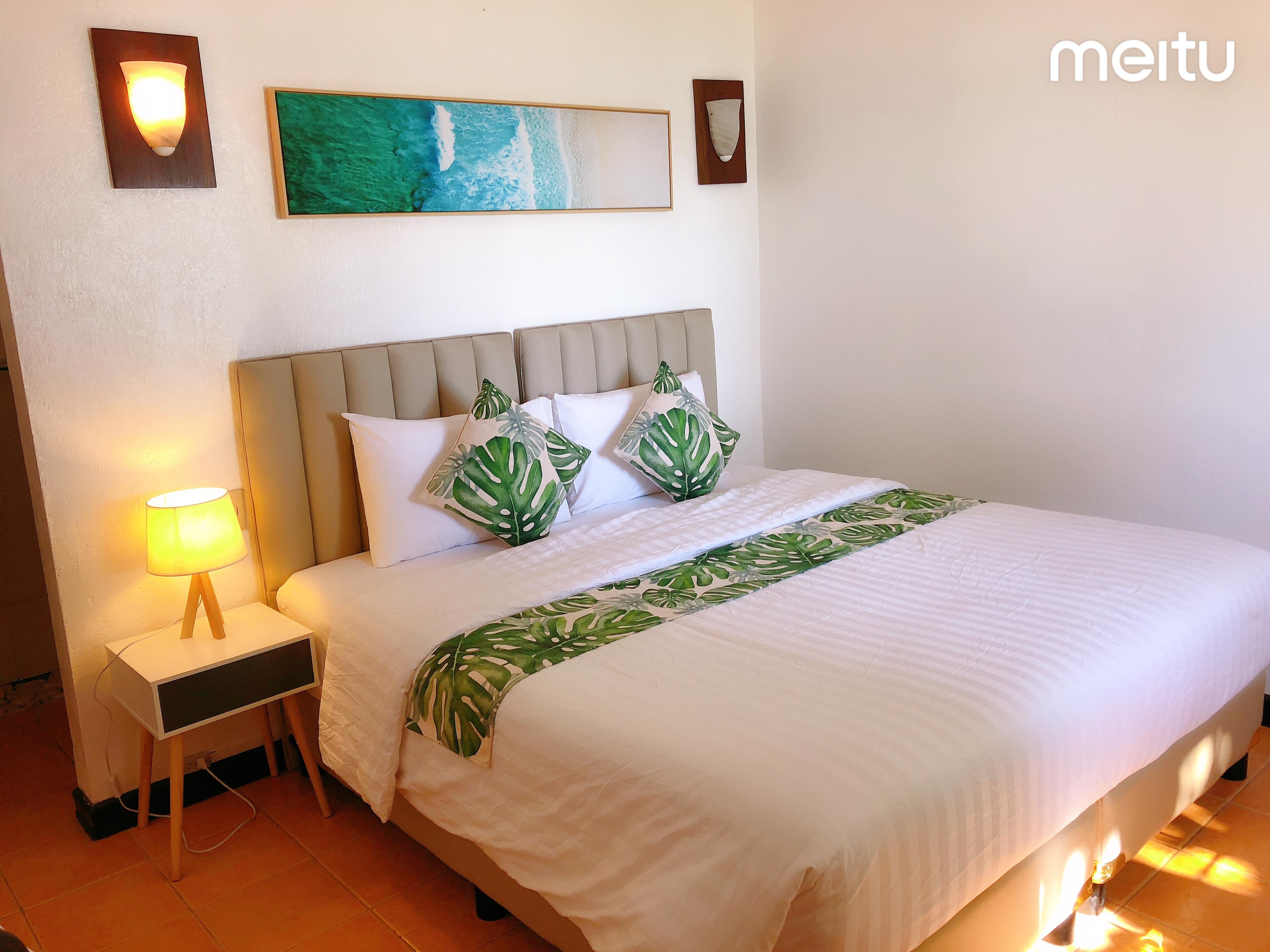 Grand Blue Beach Hotel Manoc-Manoc Exterior photo