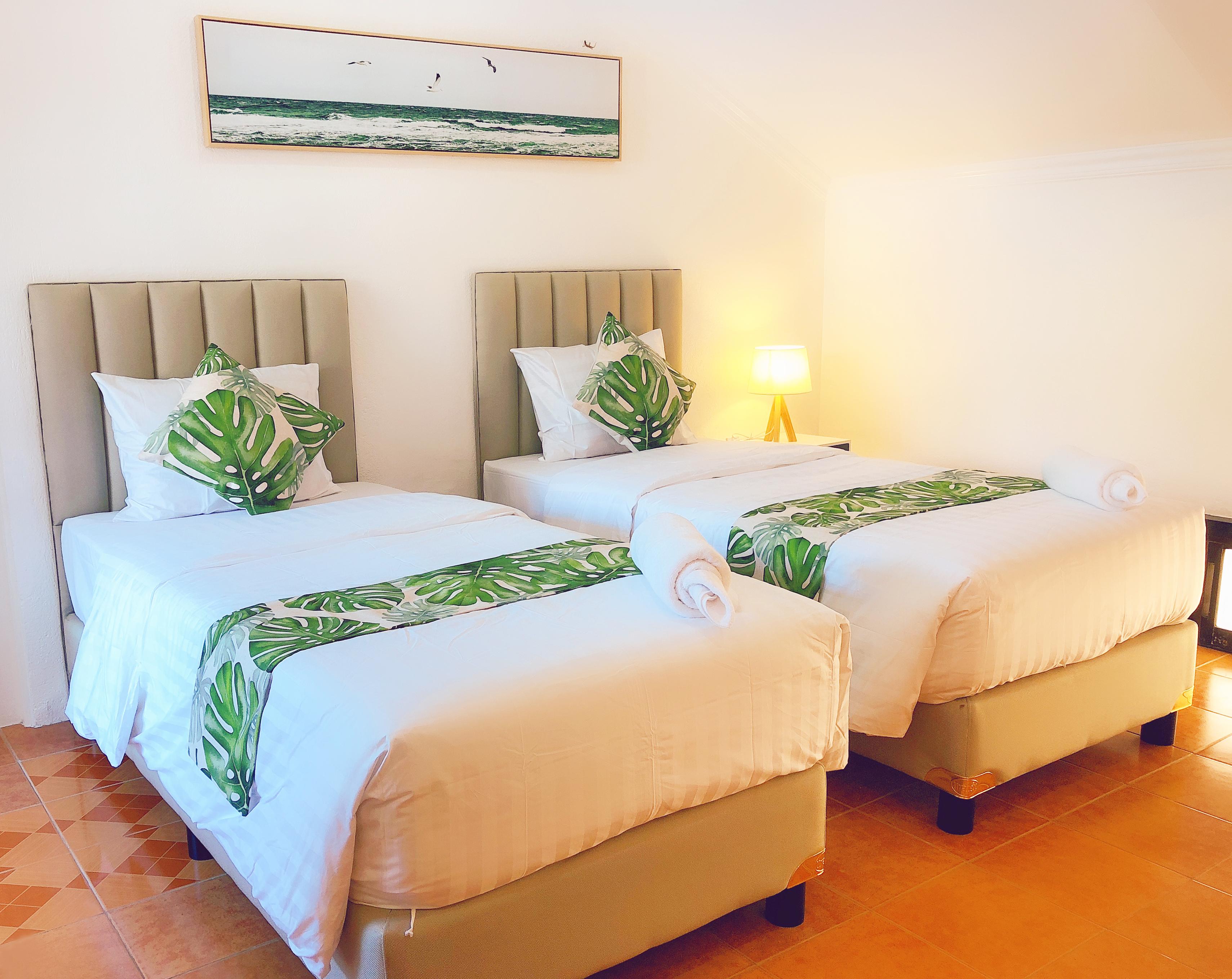 Grand Blue Beach Hotel Manoc-Manoc Exterior photo